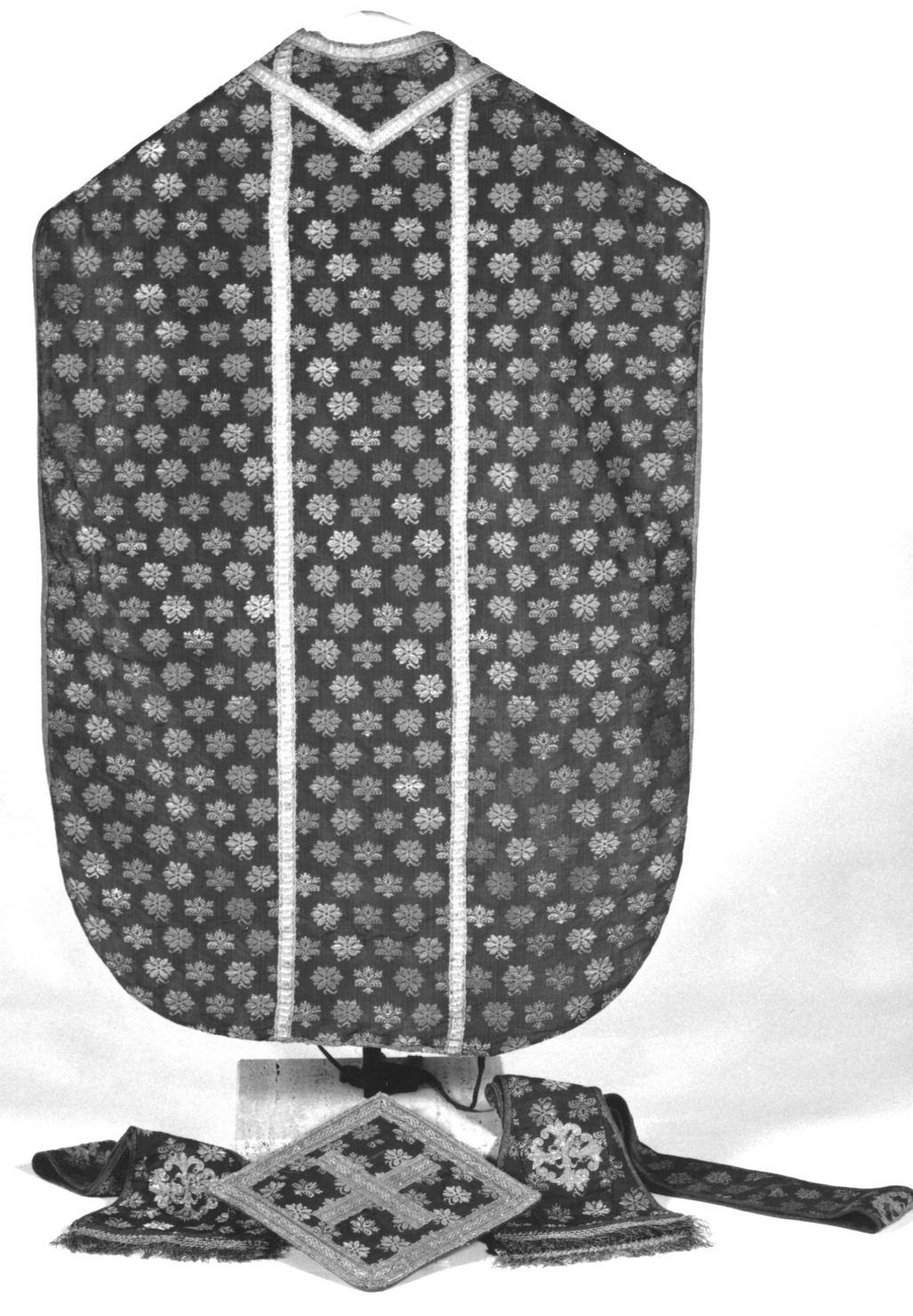 motivi decorativi vegetali (pianeta, elemento d'insieme) - manifattura italiana (secc. XVI/ XVII)