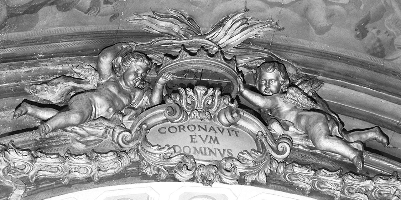 angeli con corona e palma del martirio (decorazione plastica, elemento d'insieme) di Franchini Jacopo (sec. XVIII)