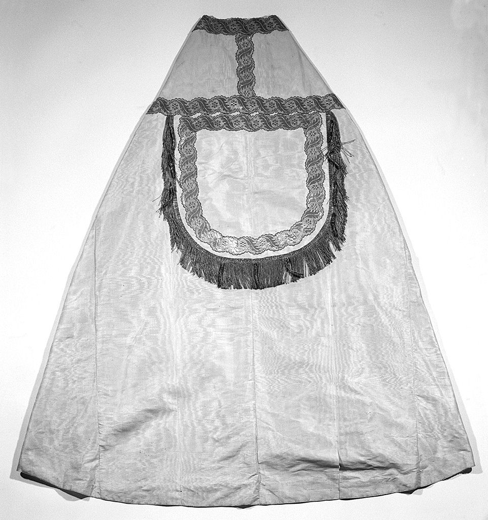 piviale - manifattura romana (sec. XIX)