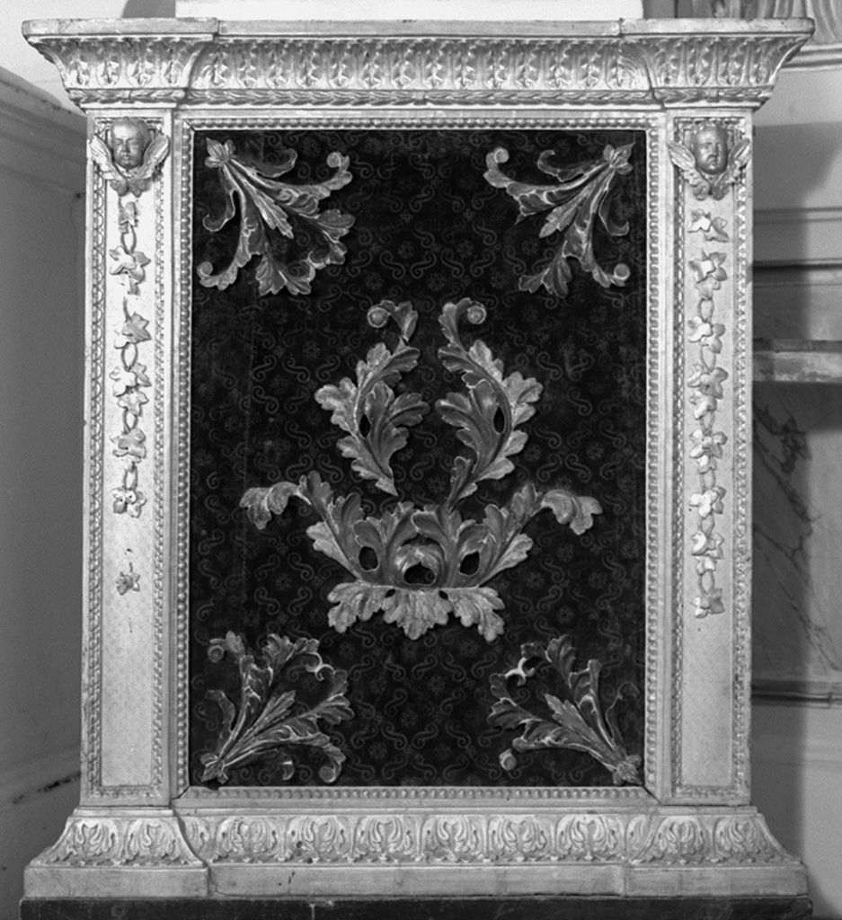 motivi decorativi vegetali (pannello, serie) - bottega senese, manifattura italiana (prima metà sec. XIX)