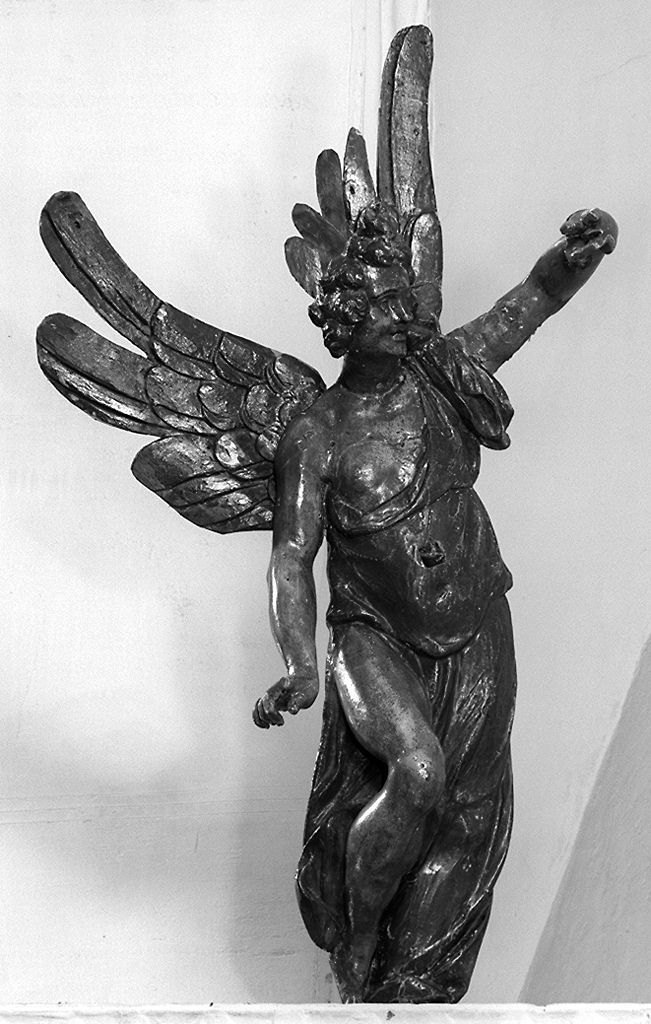 angeli reggicortina (statua, serie) di Montini Pietro (attribuito) (secc. XVII/ XVIII)