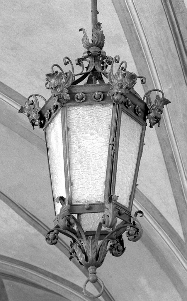 motivi decorativi vegetali (lampadario) - bottega senese (primo quarto sec. XX)