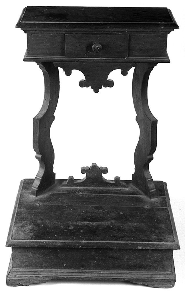 inginocchiatoio - bottega toscana (prima metà sec. XIX)