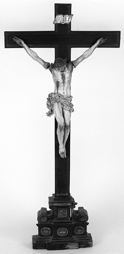 Cristo crocifisso (reliquiario - a croce) - bottega toscana (prima metà sec. XVIII)