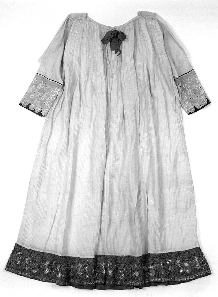 motivi decorativi vegetali (camice) - manifattura senese (sec. XIX)