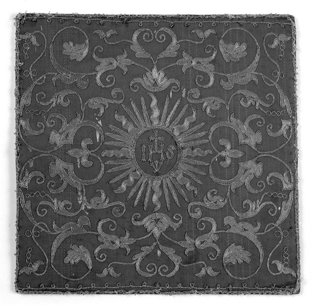 monogramma cristologico (velo di calice, elemento d'insieme) - manifattura toscana (secc. XVIII/ XIX)