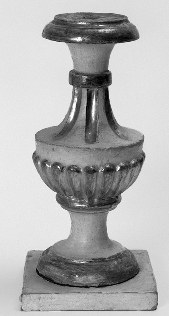vaso d'altare con composizione floreale, serie - bottega toscana (prima metà sec. XIX)