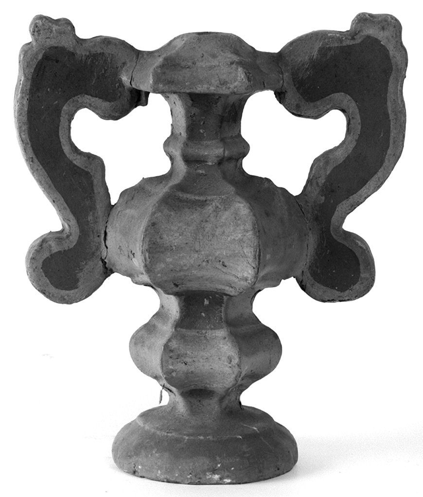 vaso d'altare con composizione floreale, serie - bottega toscana (sec. XVIII)