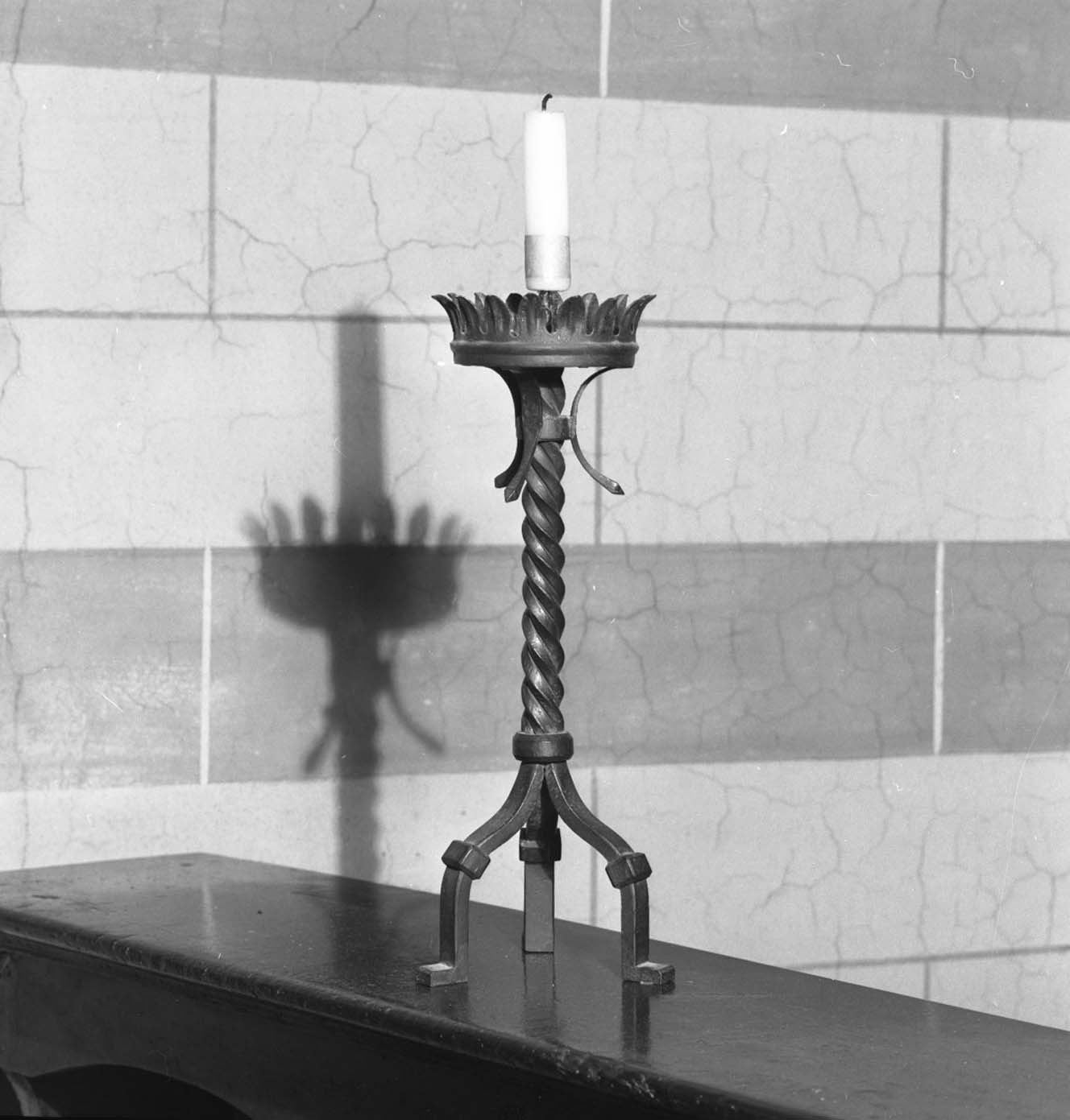 candelabro, serie di Conti Alberto (sec. XX)