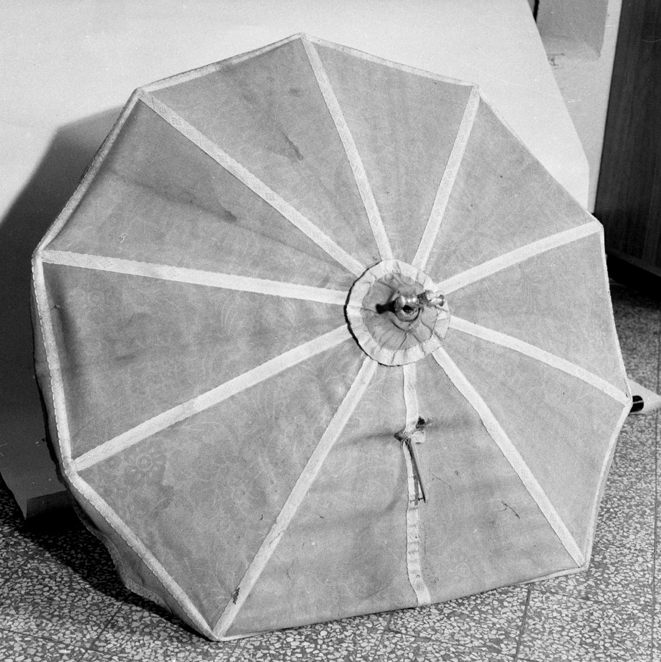 ombrellino processionale - manifattura toscana (sec. XVIII)