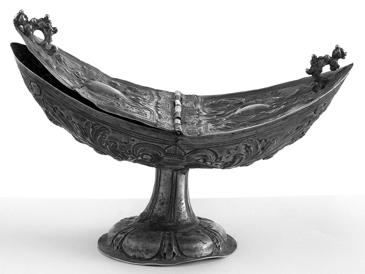 navicella portaincenso - bottega toscana (prima metà sec. XVIII)