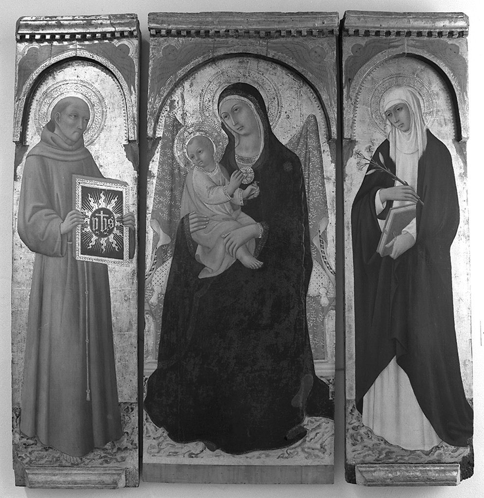 Madonna con Bambino tra San Bernardino da Siena e Santa Caterina da Siena (pala d'altare) di Sano di Pietro (sec. XV)