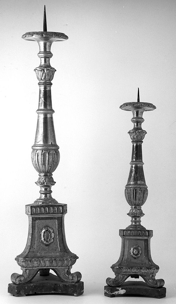 candeliere d'altare, serie - bottega toscana (primo quarto sec. XIX)