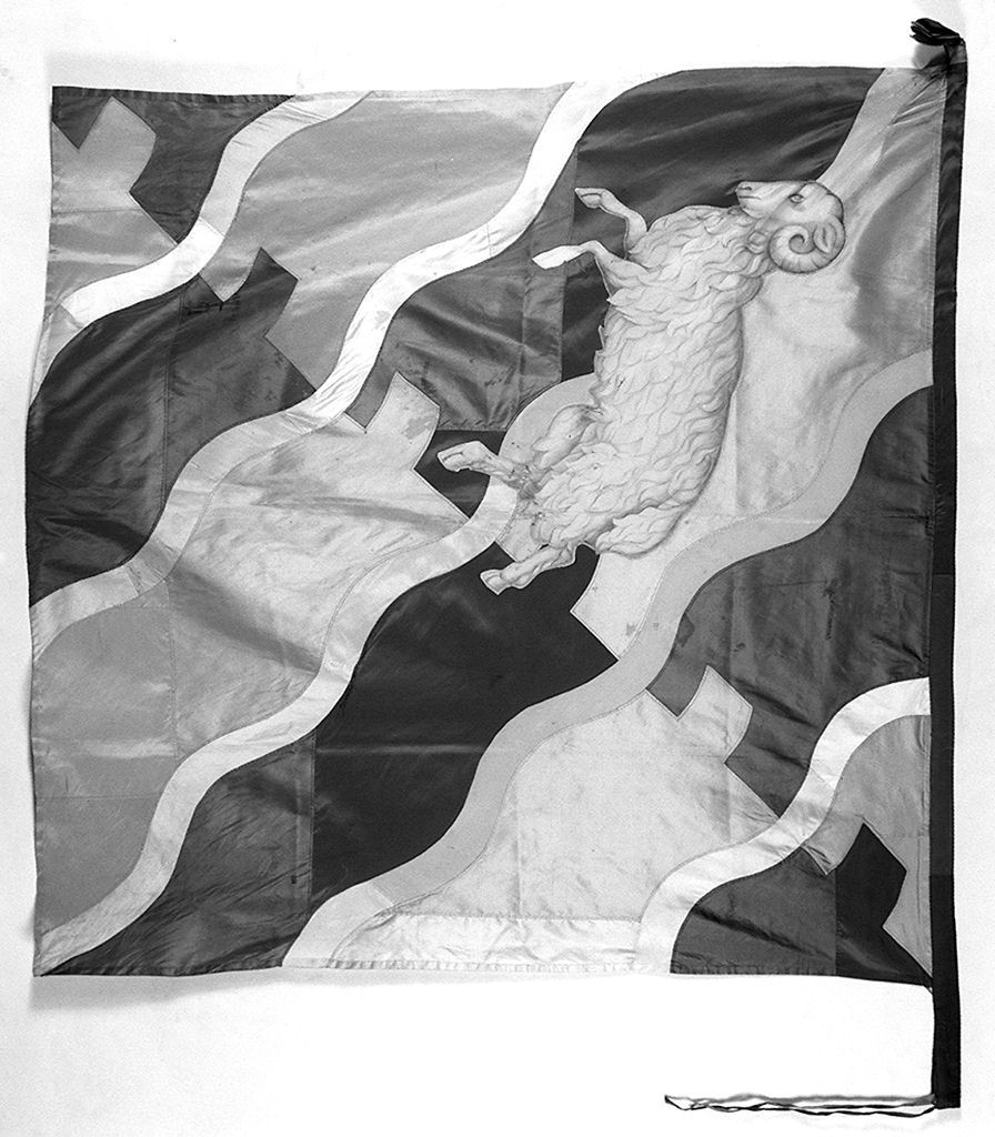 stemma della contrada di Valdimontone (bandiera, elemento d'insieme) - manifattura senese (sec. XX)