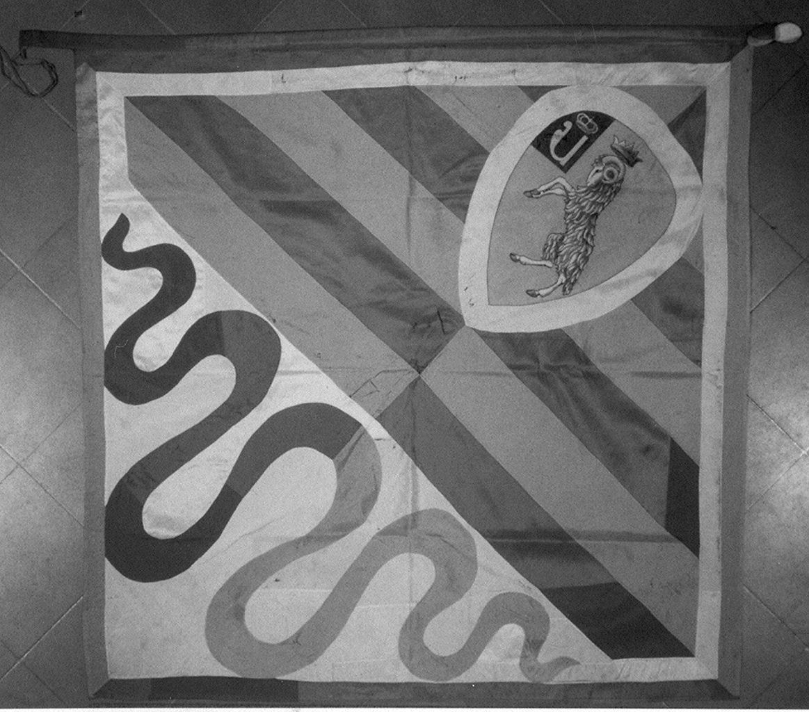 stemma della contrada di Valdimontone (bandiera) - manifattura senese (secondo quarto sec. XX)