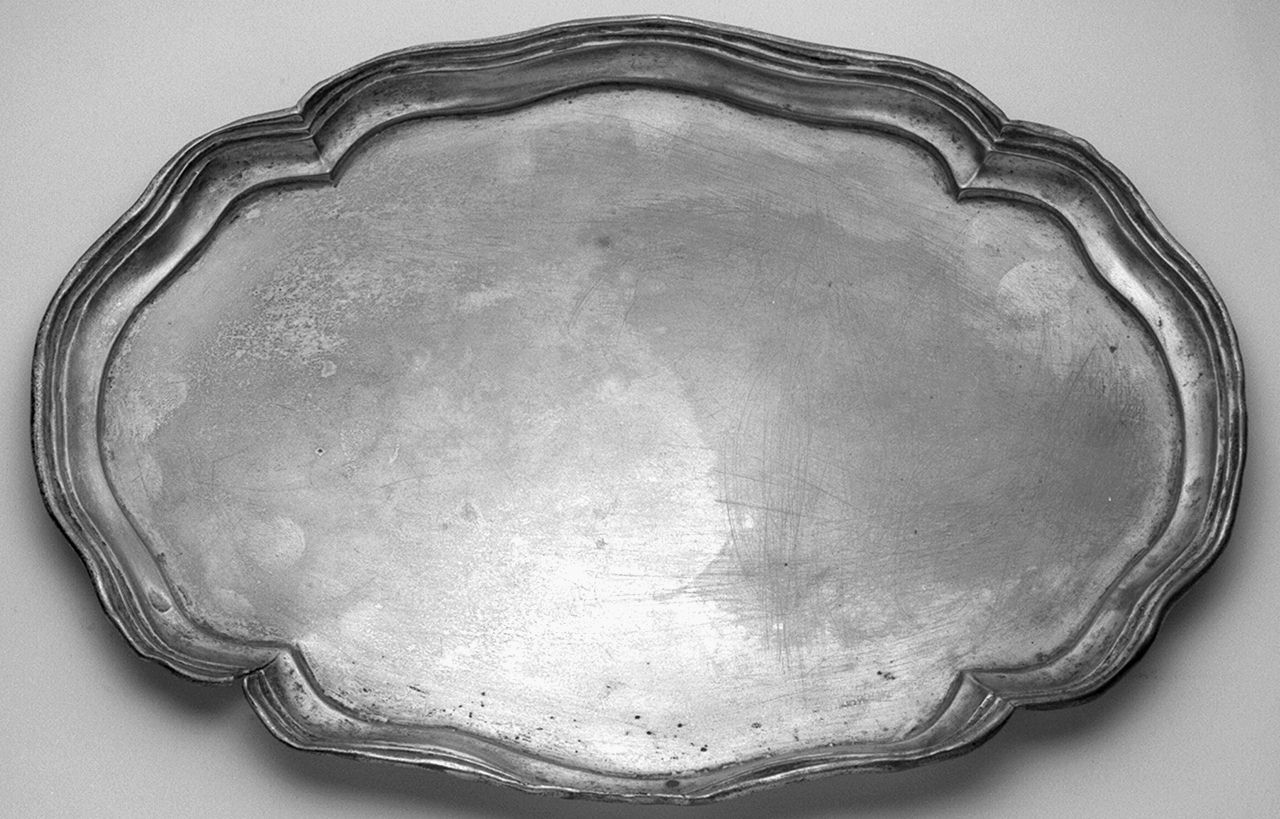 vassoio - bottega senese (secc. XVIII/ XIX)