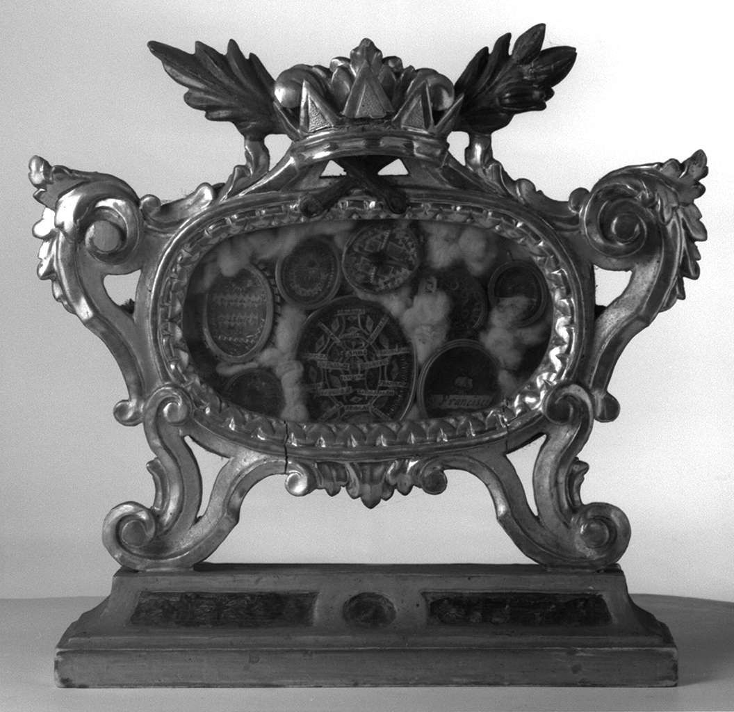 motivi decorativi vegetali (reliquiario - a tabella) - bottega toscana (primo quarto sec. XIX)