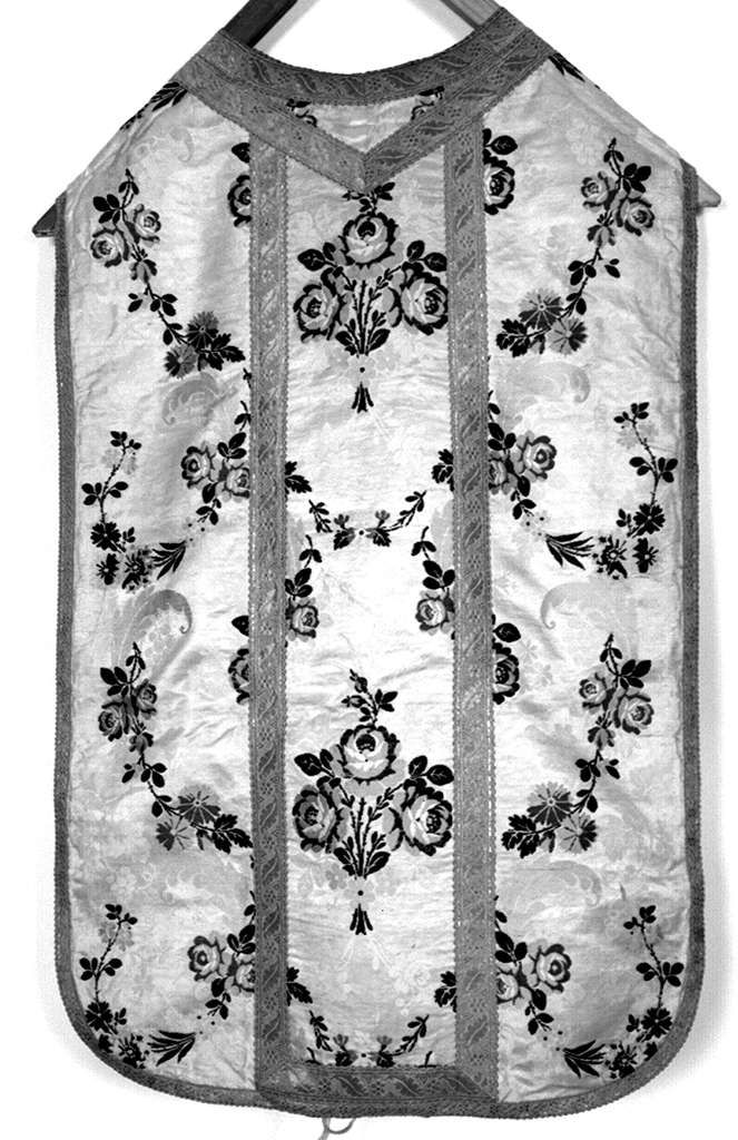 motivi decorativi a tralci di vite (pianeta, elemento d'insieme) - manifattura italiana (sec. XIX)