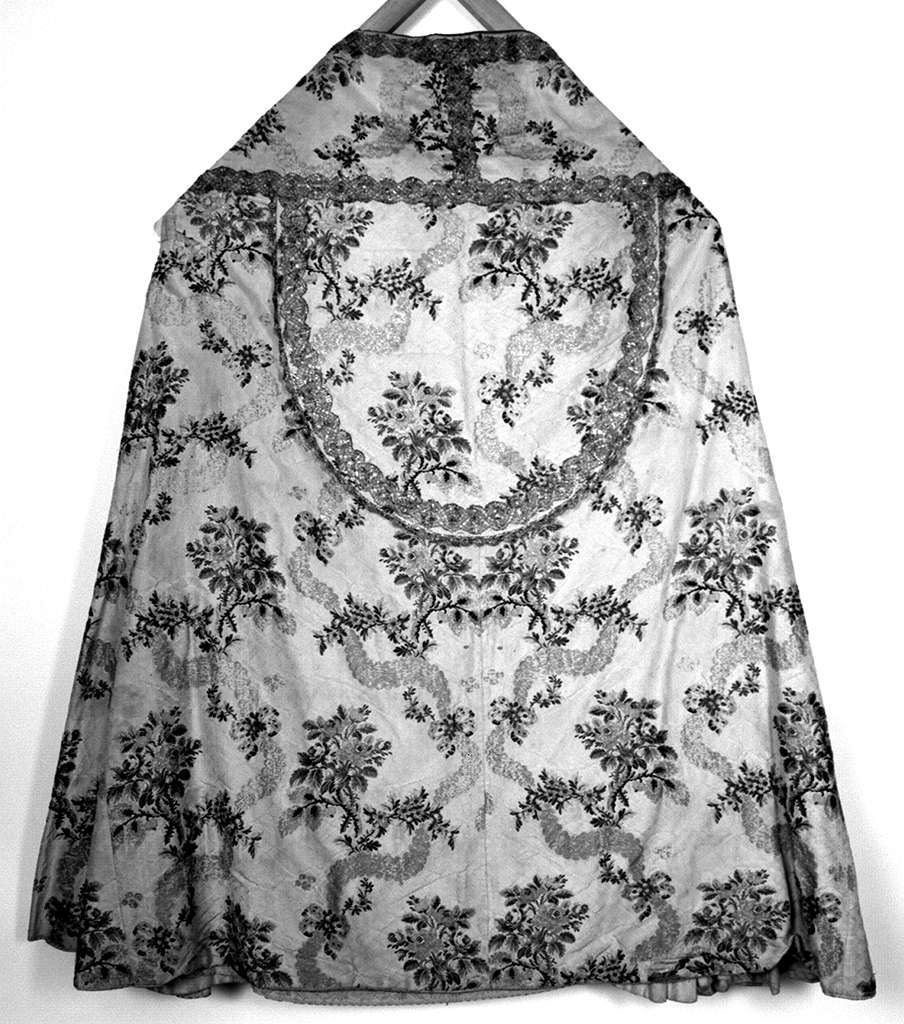 motivi decorativi floreali (piviale) - manifattura italiana (seconda metà sec. XVIII)