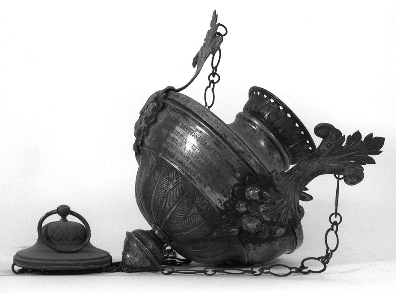 motivi decorativi vegetali (lampada pensile) - bottega senese (sec. XIX)