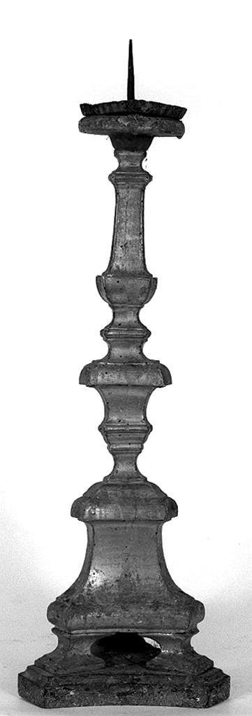candeliere d'altare, serie - bottega toscana (sec. XVIII)