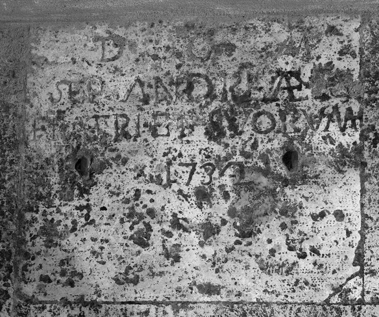 lapide tombale - bottega senese (sec. XVIII)