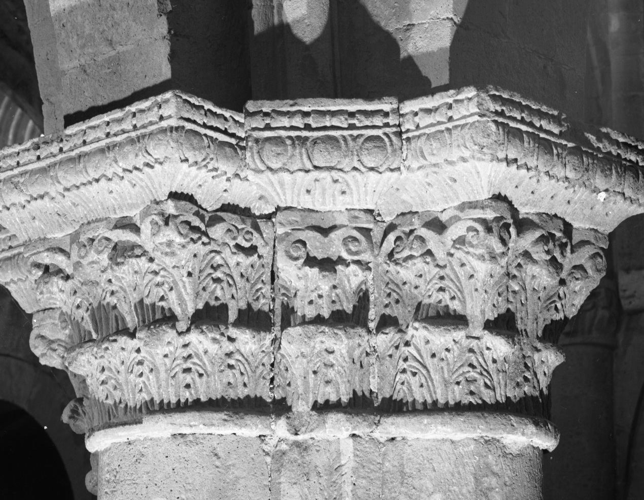 capitello - ambito laziale (sec. XII)