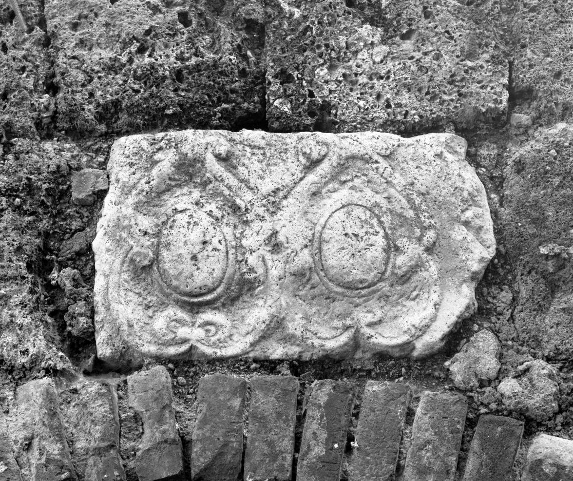 stemma (rilievo) - bottega toscana (sec. XVI)