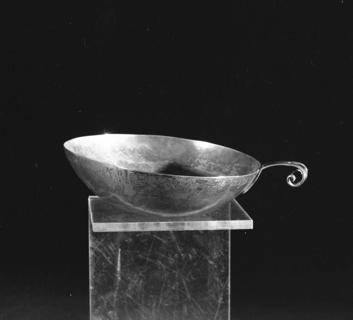 conchiglia battesimale - bottega toscana (sec. XVII)