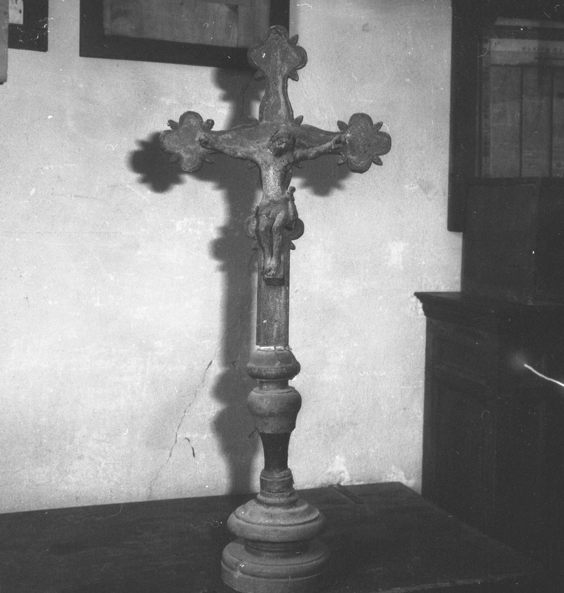 Cristo crocifisso (croce) - bottega toscana (sec. XVII)