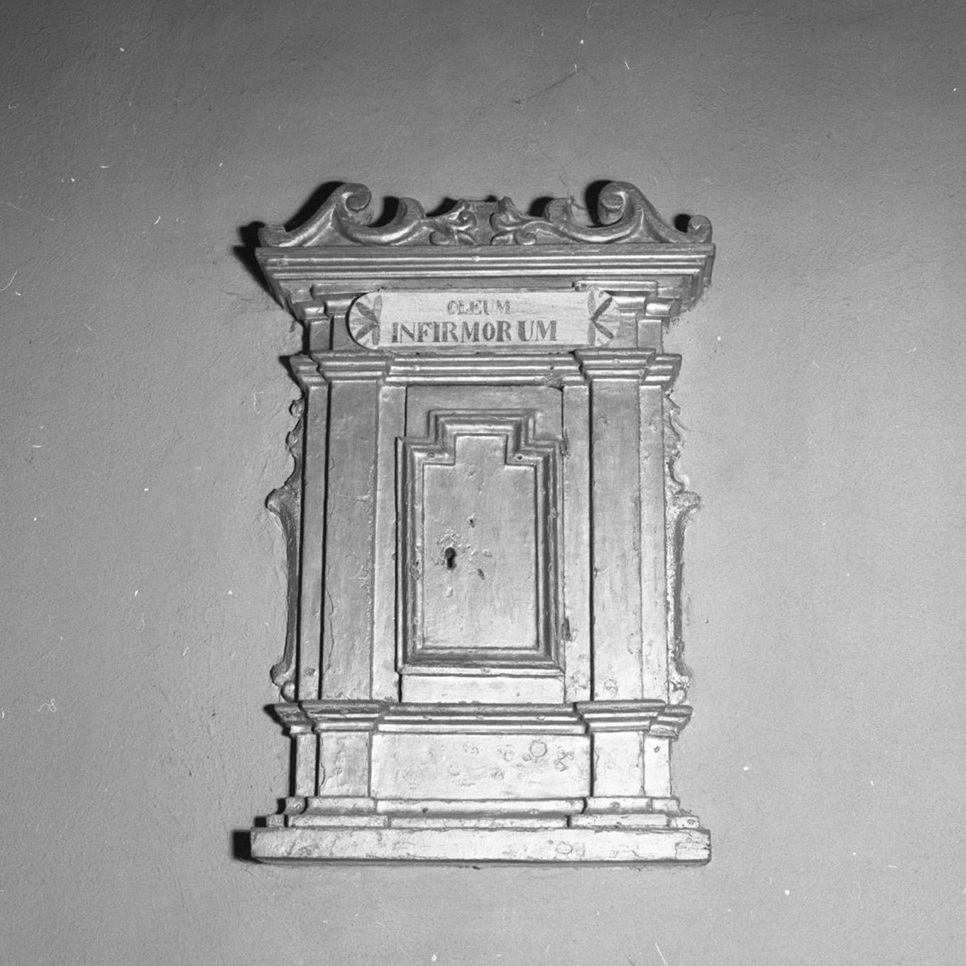 armadietto per oli santi - bottega toscana (sec. XVII)