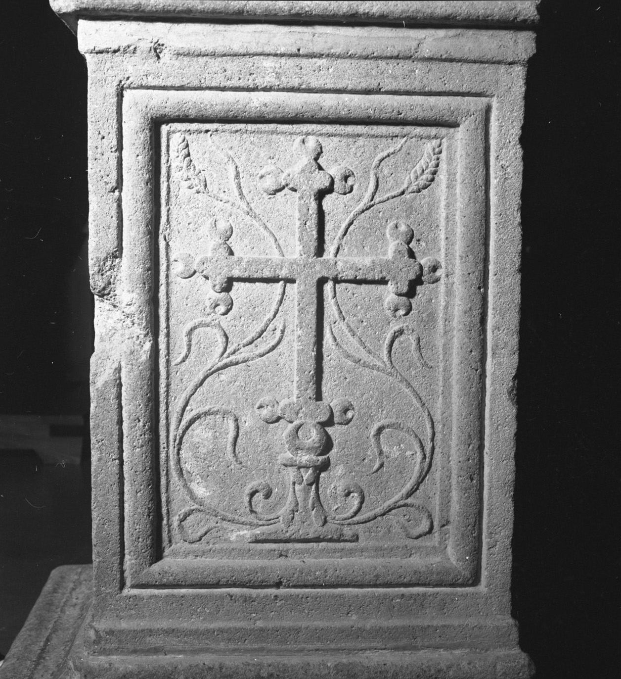 piedistallo - bottega toscana (sec. XVI)