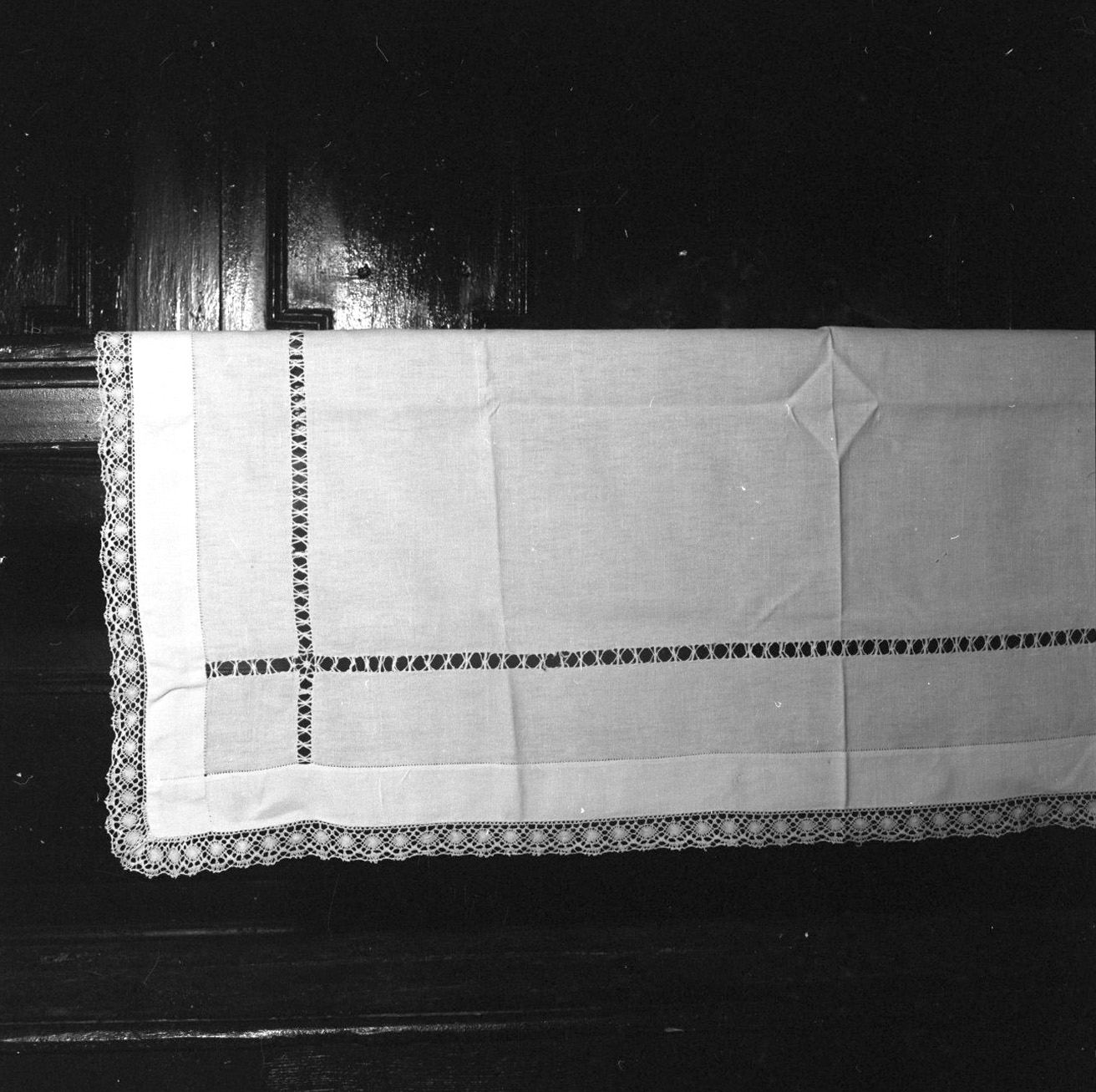 tovaglia d'altare - manifattura toscana (secc. XVIII/ XIX)