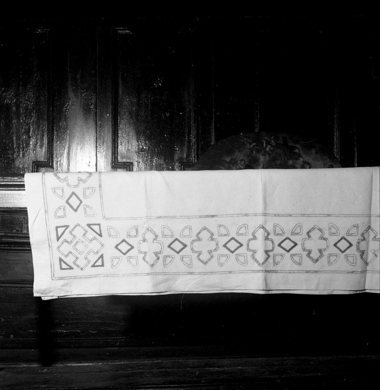 tovaglia d'altare - manifattura toscana (sec. XX)