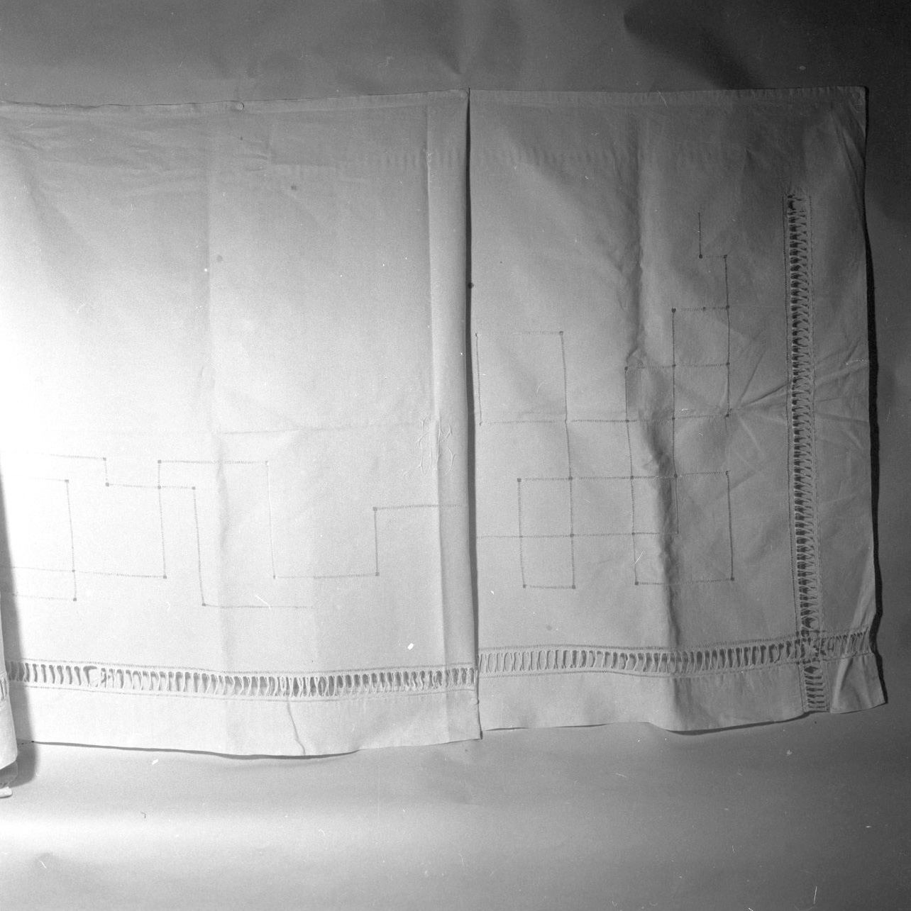 tovaglia d'altare - manifattura toscana (sec. XX)