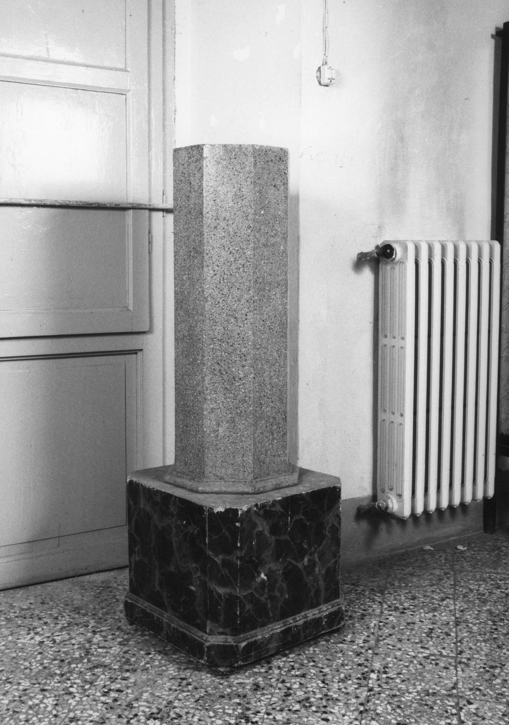 basamento, serie - bottega toscana (sec. XIX)