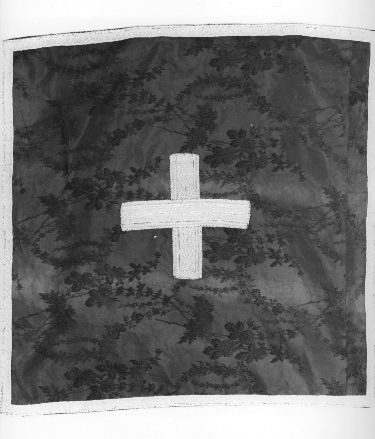 velo di calice, elemento d'insieme - manifattura italiana (sec. XIX)