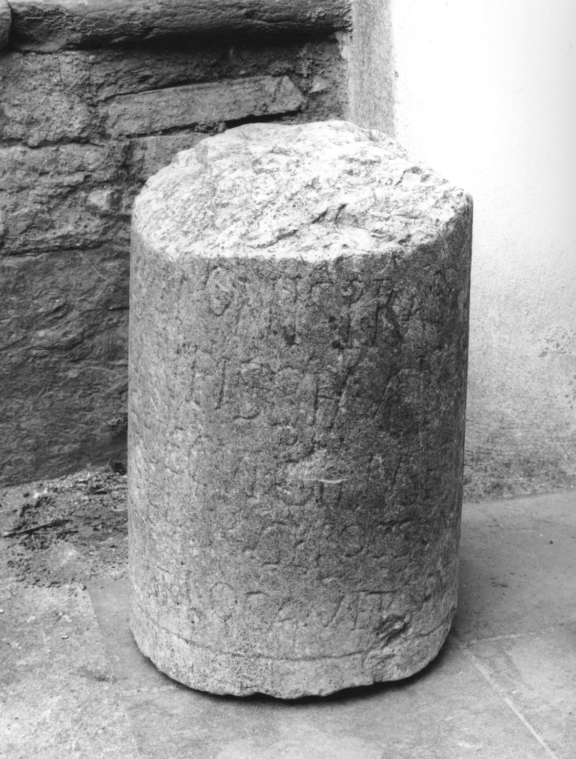 colonna, frammento - ambito toscano (sec. XIV)