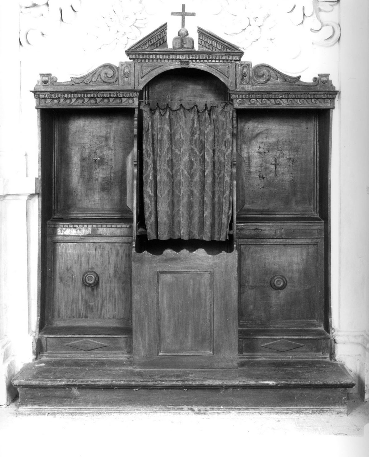 confessionale, serie - manifattura toscana (fine/inizio secc. XIX/ XX)