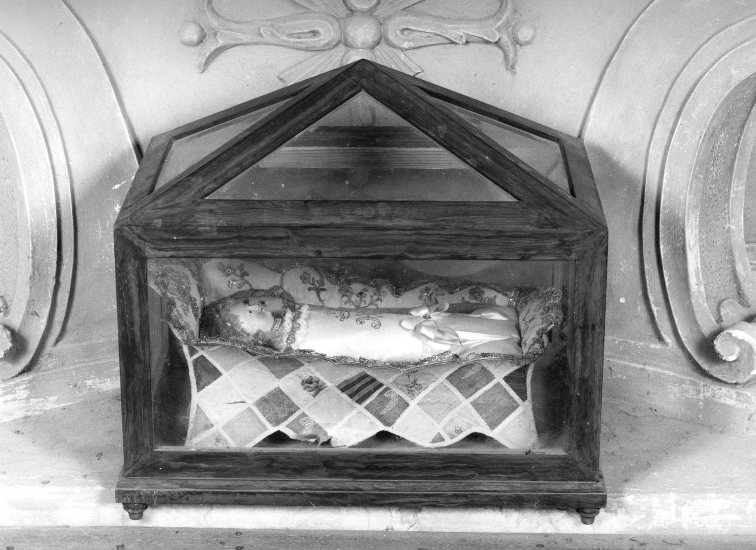 urna, opera isolata - manifattura toscana (sec. XIX)