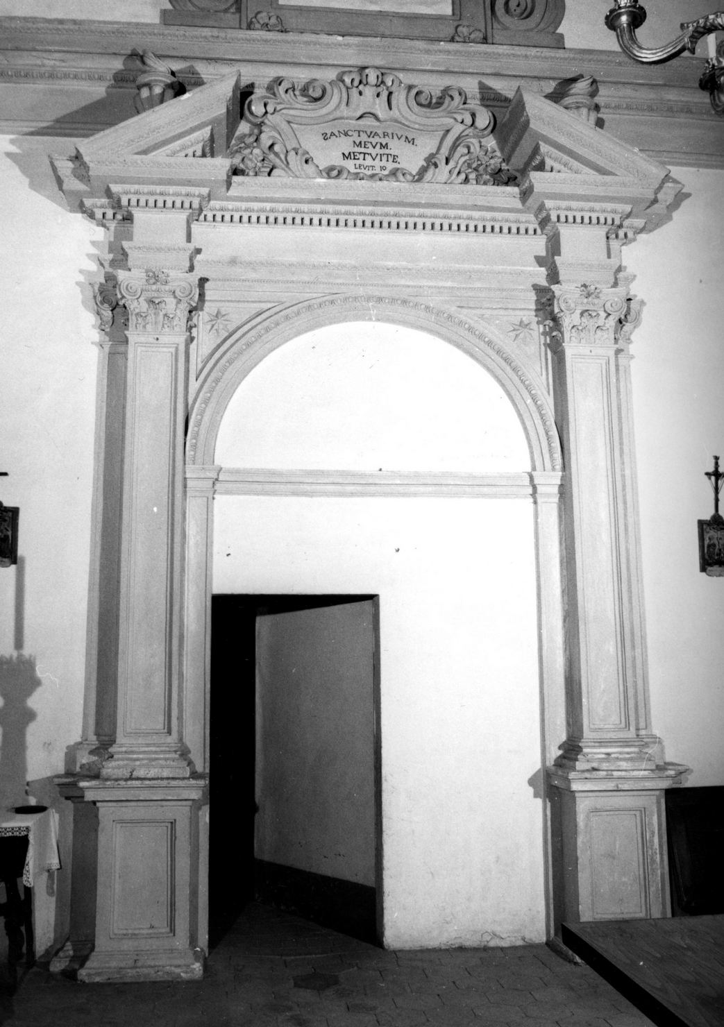 decorazione plastico-architettonica, opera isolata - manifattura toscana (sec. XVII)