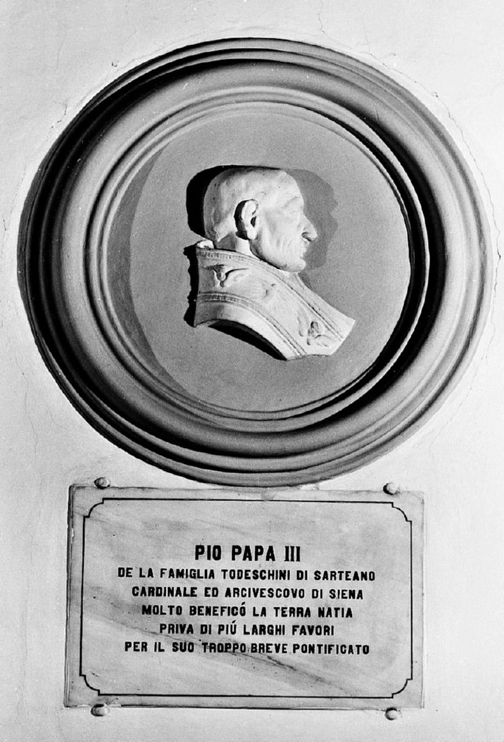 busto ritratto di Papa Pio III (busto) di Zacchei Giuseppe (sec. XX)