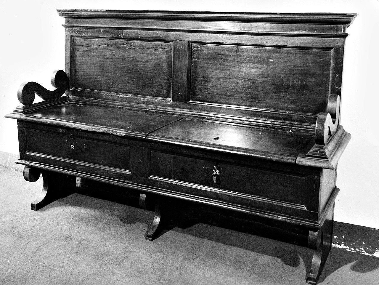 cassapanca, serie - bottega toscana (sec. XVII)