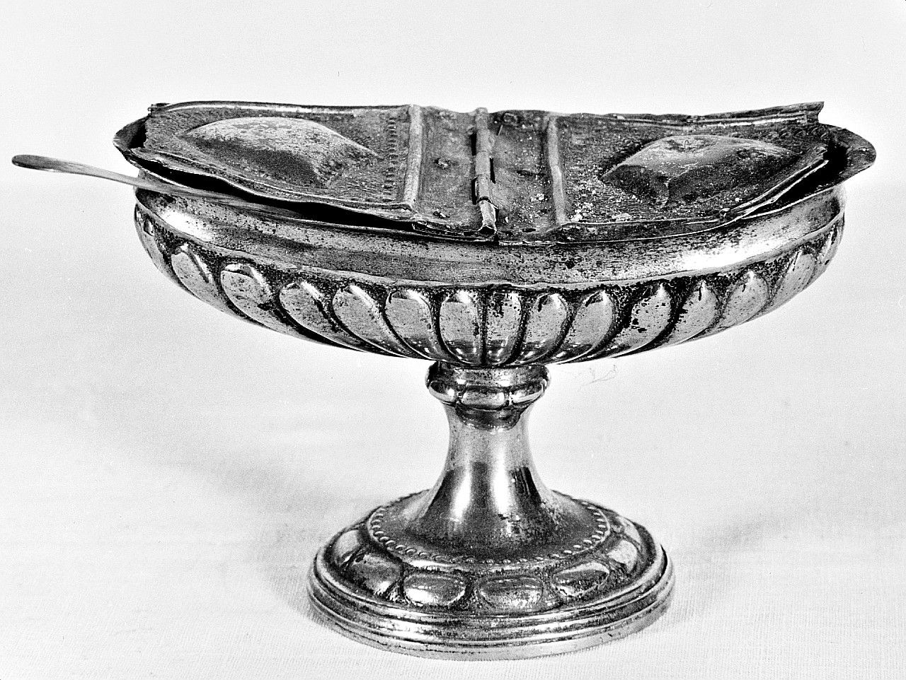 navicella portaincenso - bottega toscana (prima metà sec. XIX)