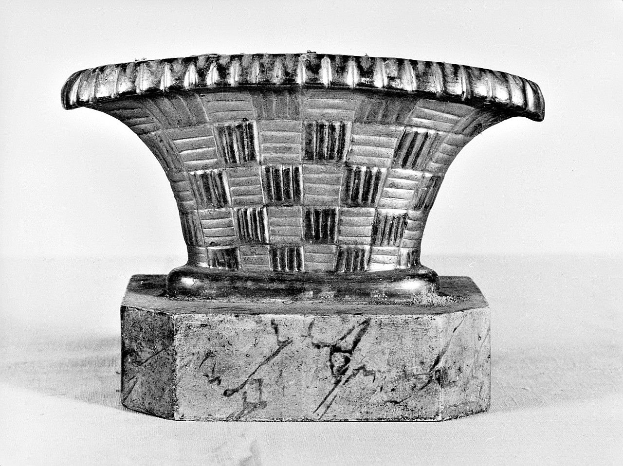 candelabro, serie - bottega toscana (prima metà sec. XIX)