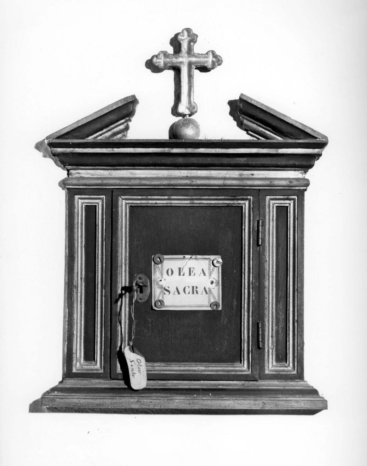 armadietto per oli santi - bottega senese (primo quarto sec. XVIII)