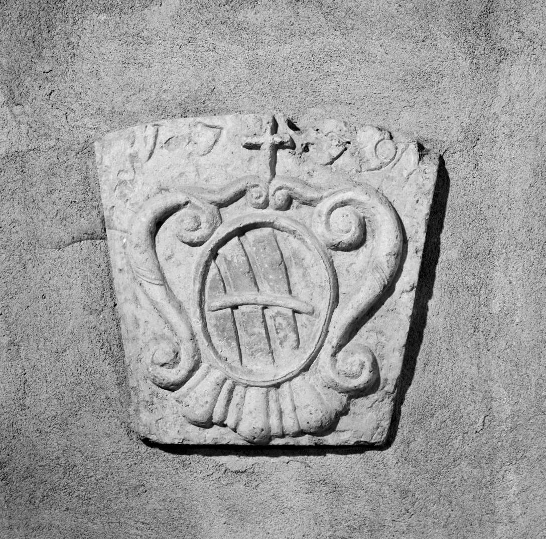 stemma gentilizio (rilievo) - bottega toscana (sec. XVIII)