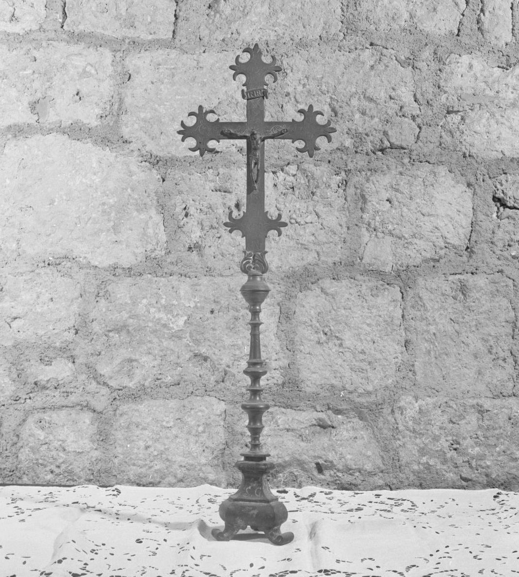 Cristo crocifisso (croce d'altare, elemento d'insieme) - bottega toscana, bottega toscana (sec. XVII, sec. XVIII)