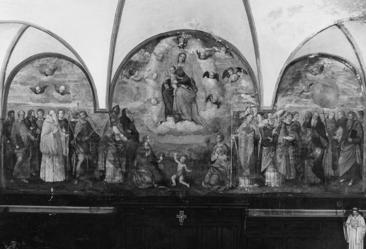 Madonna con Bambino in gloria (dipinto, elemento d'insieme) - ambito senese (fine/inizio secc. XV/ XVI)