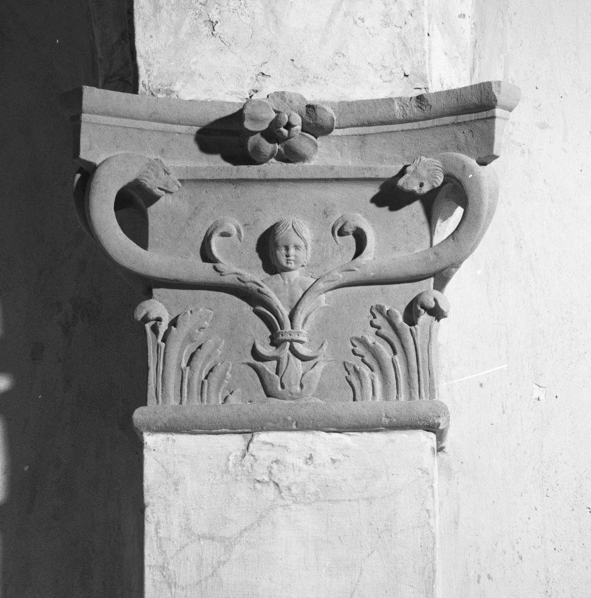 putto (peduccio, elemento d'insieme) - bottega toscana (ultimo quarto sec. XV)